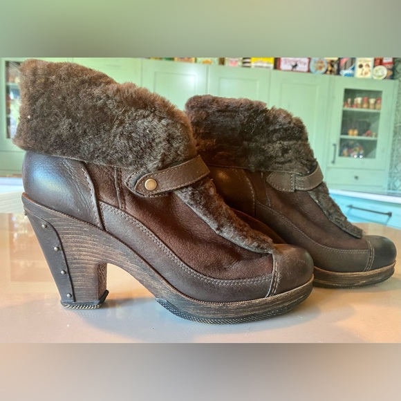 TIMBERLAND Real sheep fur, leather, and suede booties with studs and heels. - Picture 3 of 12